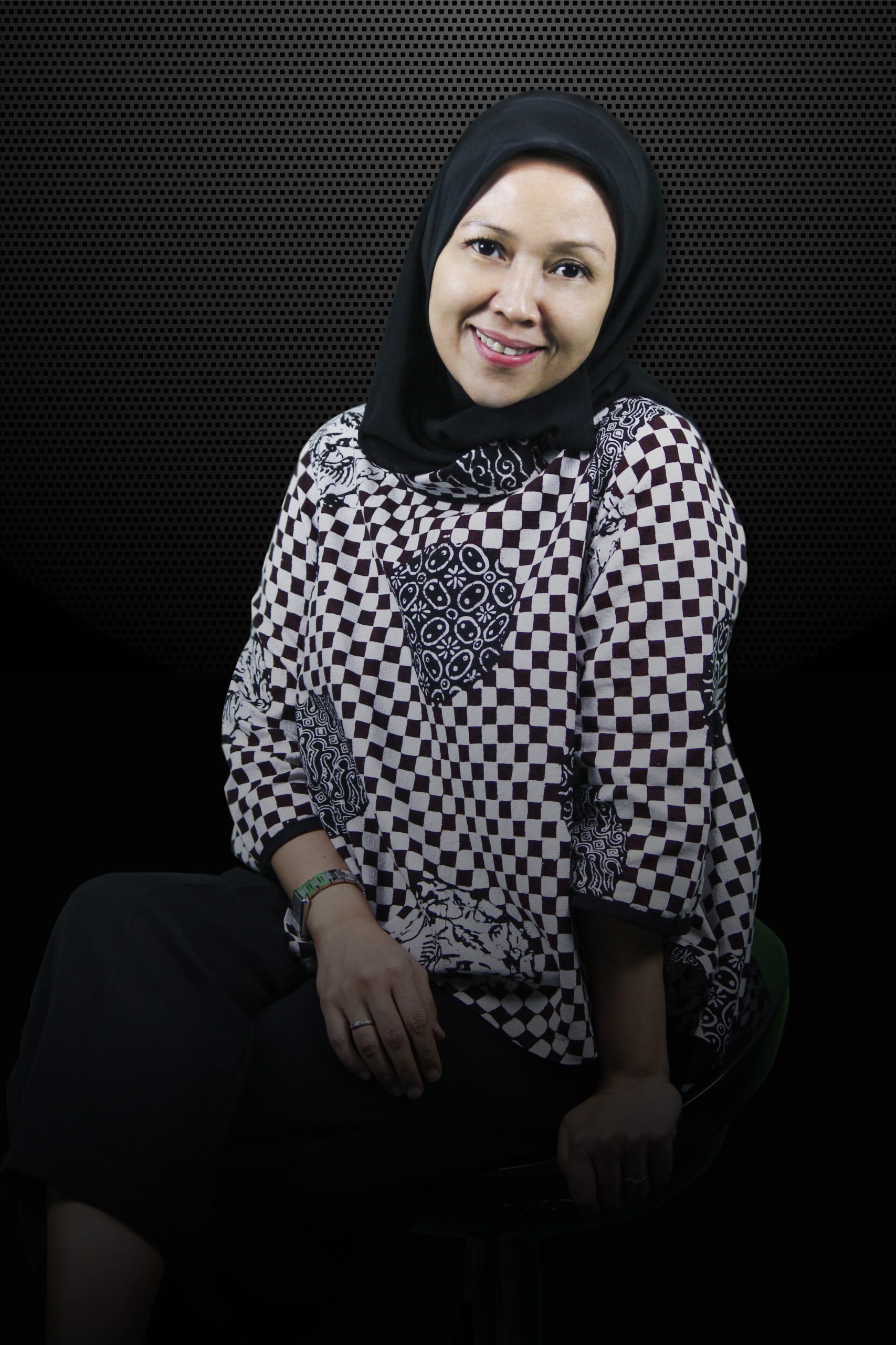 HERA LIDIAWATI Ketua Subkelompok Pembangunan dan Lingkungan Hidup I ﻿BAPPEDA Kota Balikpapan - Badan Perencanaan Pembangunan Daerah
